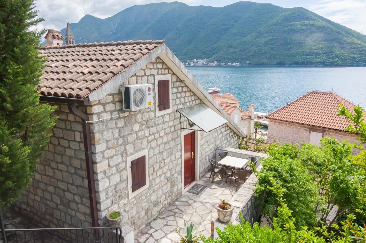 Апартаменты Villa & Apartments Perasto Пераст