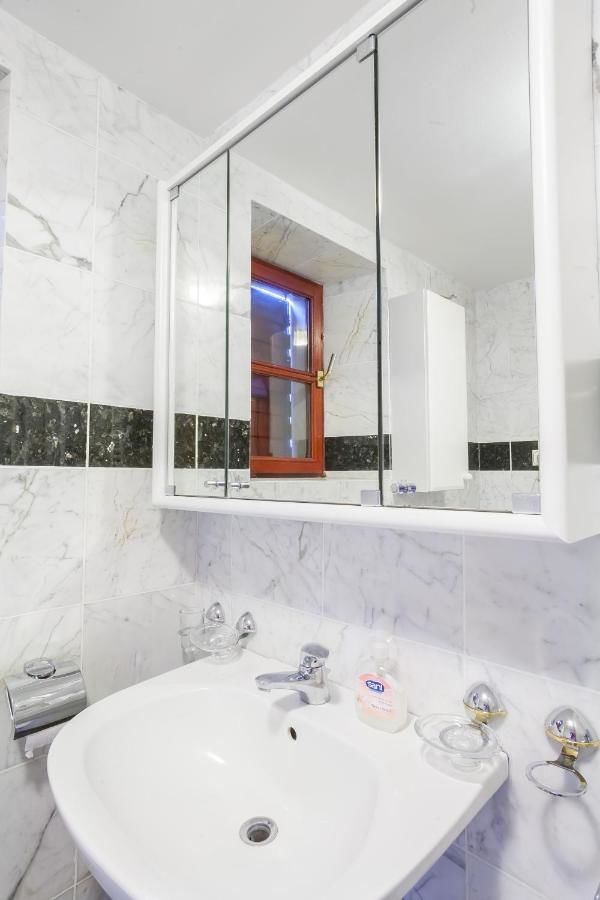 Апартаменты Villa & Apartments Perasto Пераст