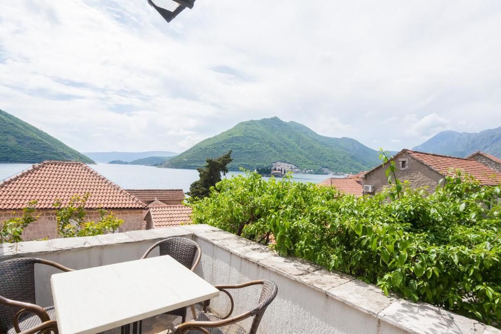 Апартаменты Villa & Apartments Perasto Пераст