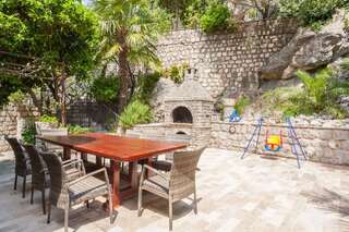 Апартаменты Villa & Apartments Perasto Пераст Вилла с 2 спальнями-5